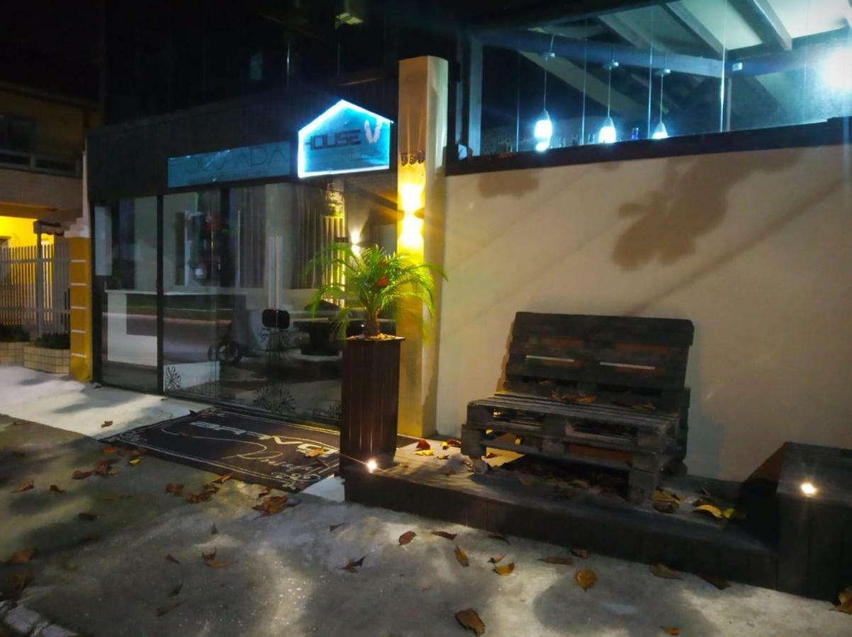 Pousada Bravo House Balneario Camboriu Exterior foto